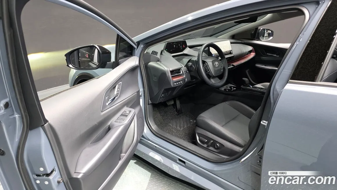 Toyota Prius — фото 7