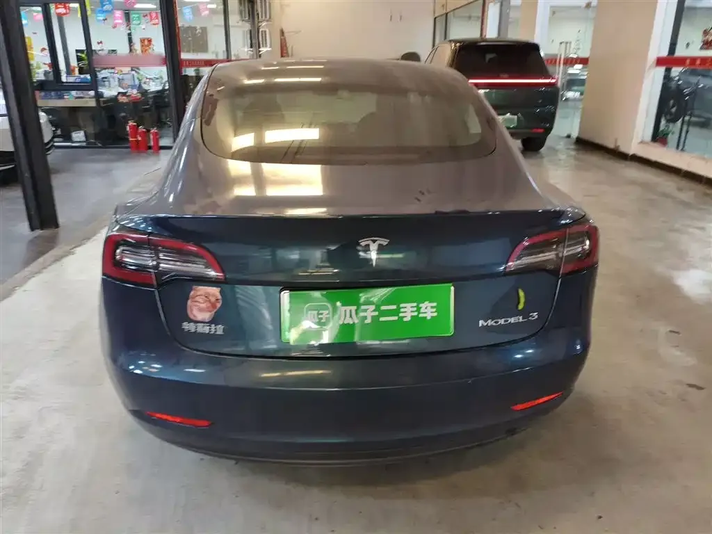Tesla Model 3 — фото 5