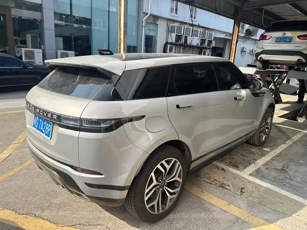 Land Rover Evoque — фото 7