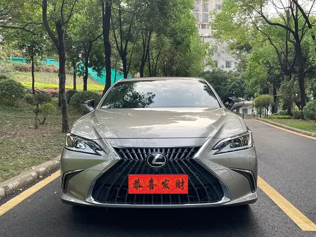 Lexus ES — фото 3