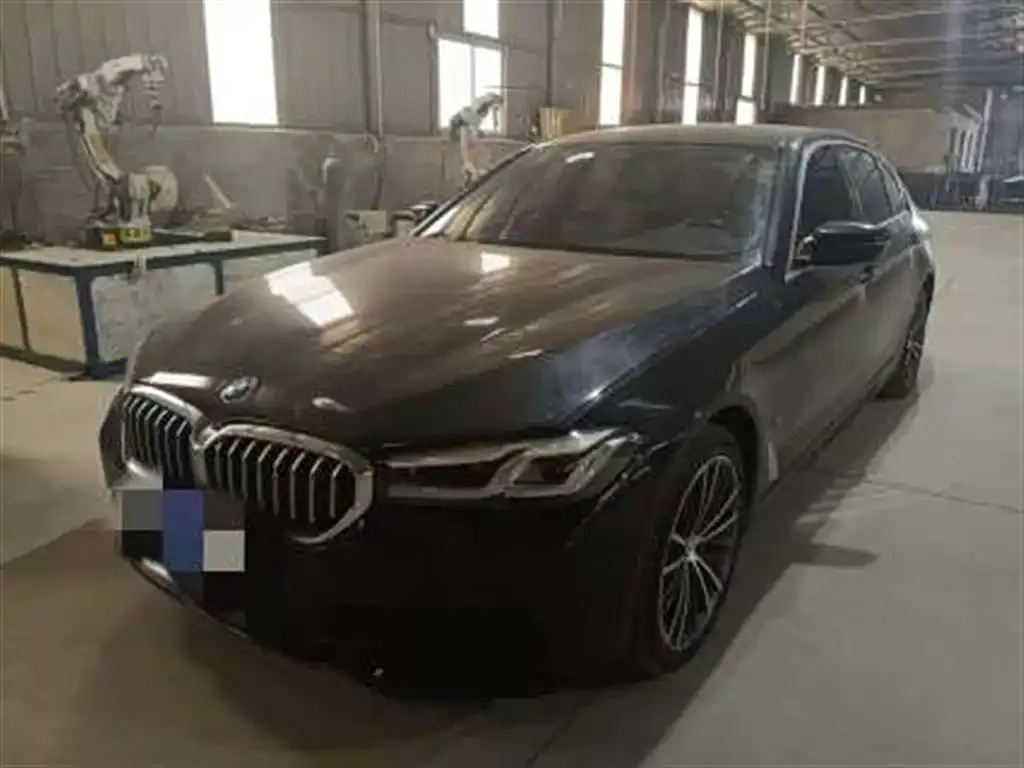 BMW 5 Series — фото 1