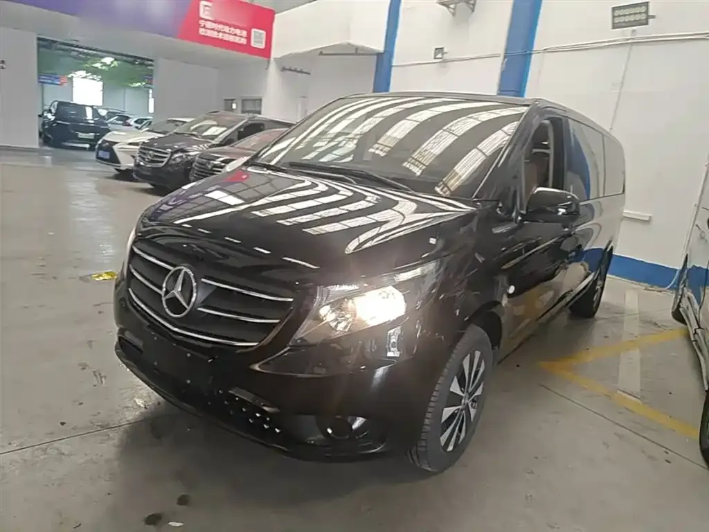 Mercedes-Benz Vito — фото 1