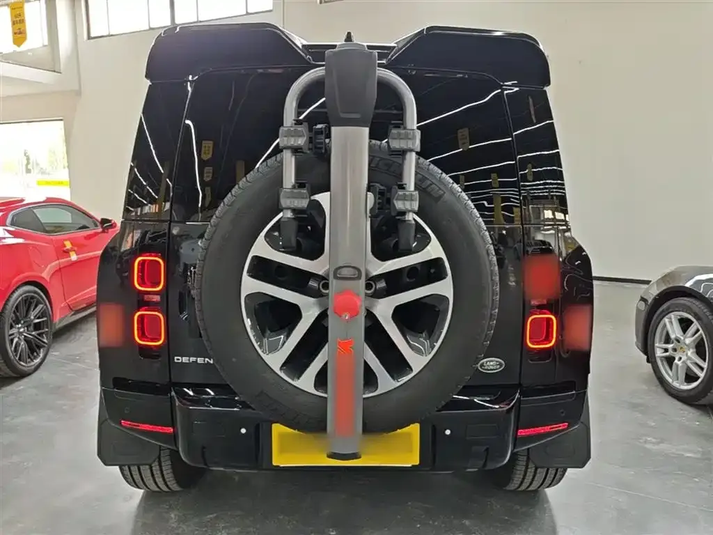 Land Rover Defender — фото 4