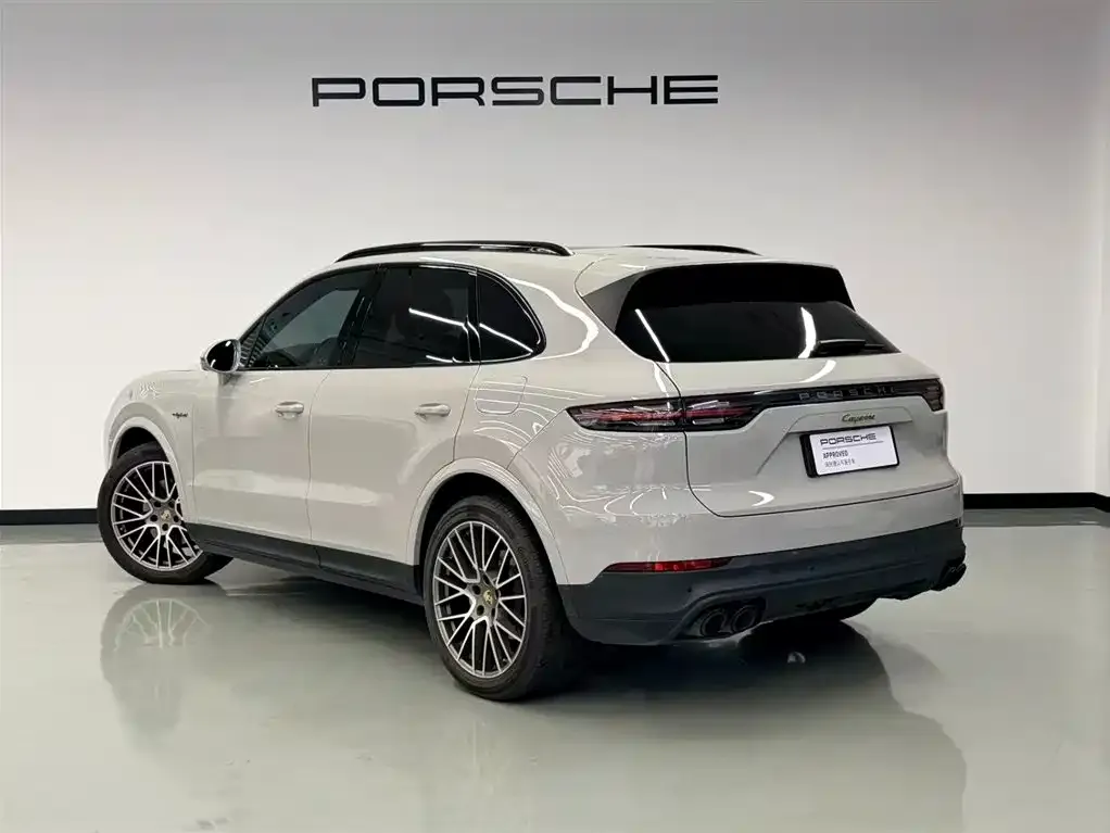 Porsche Cayenne Hybrid — фото 5