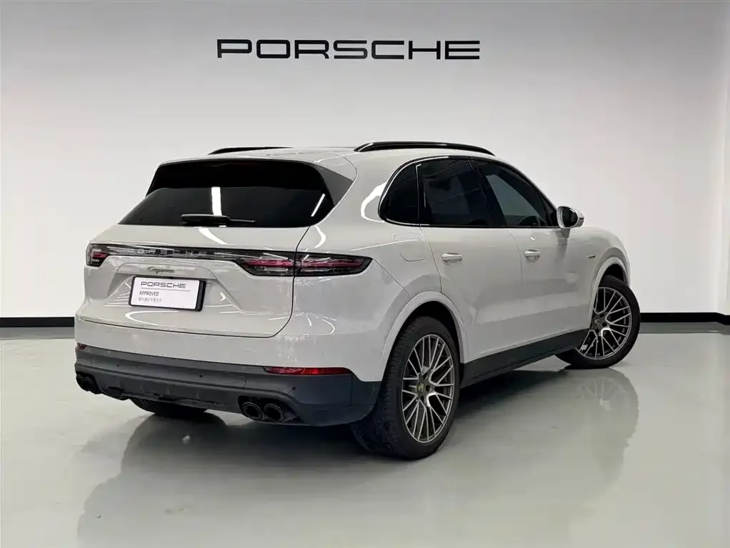 Porsche Cayenne Hybrid — фото 3