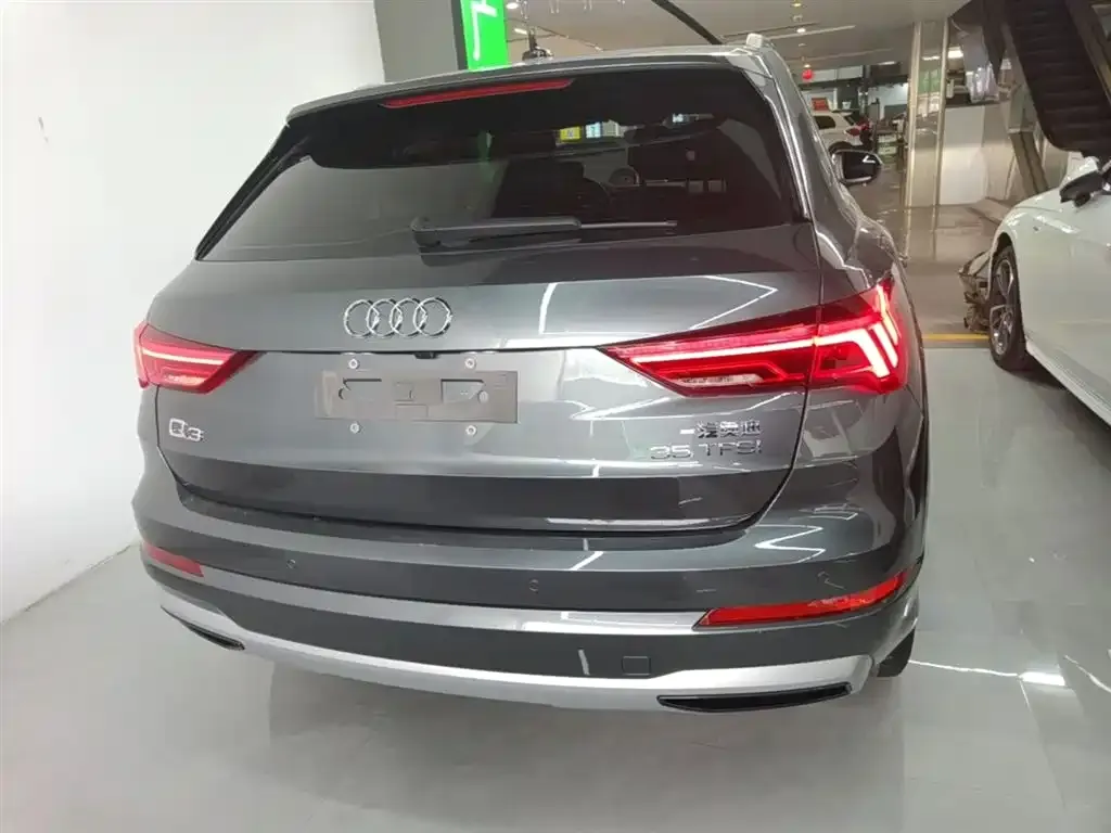 Audi Q3 — фото 7