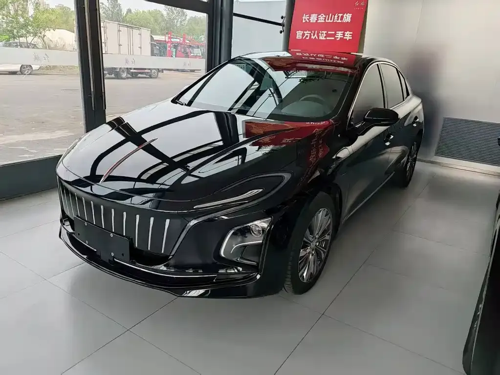 Hongqi E-QM5 — фото 1