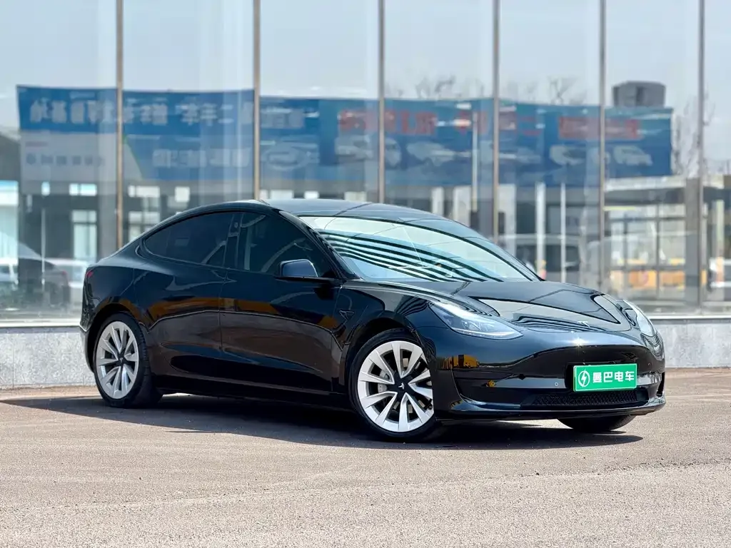 Tesla Model 3 — фото 8