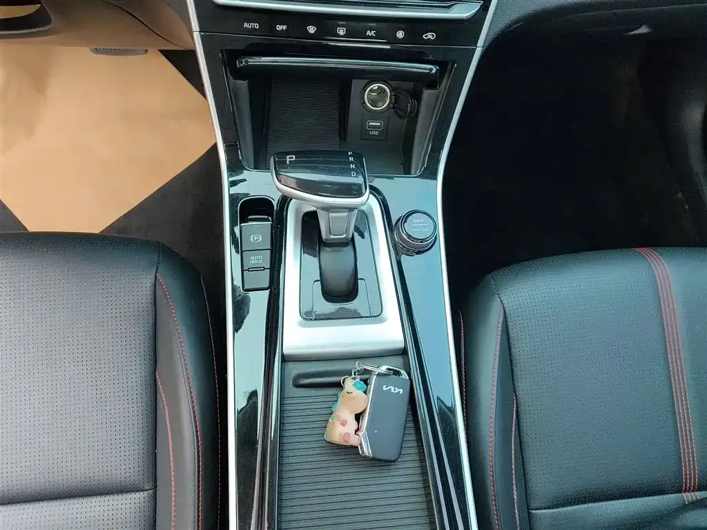 Kia KX3 2022 из CN, фото 7