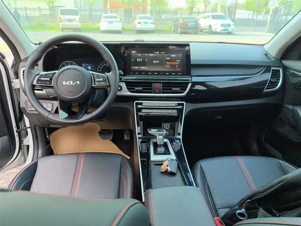 Kia KX3 2022 из CN, фото 4