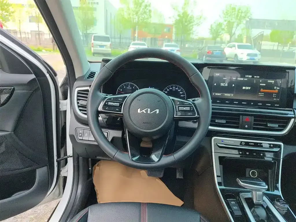 Kia KX3 2022 из CN, фото 6