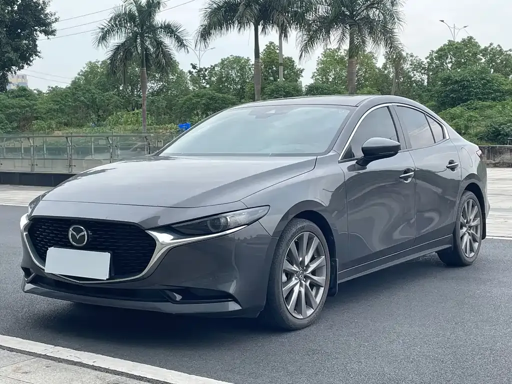 Mazda 3 Axela — фото 1