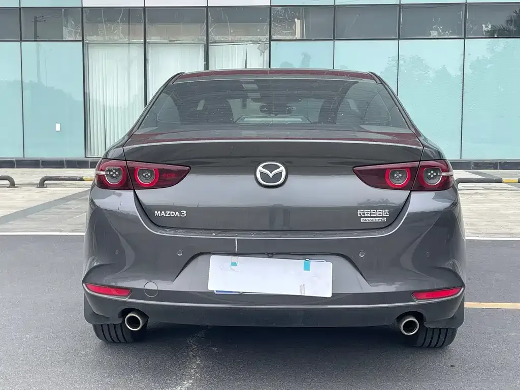 Mazda 3 Axela — фото 10