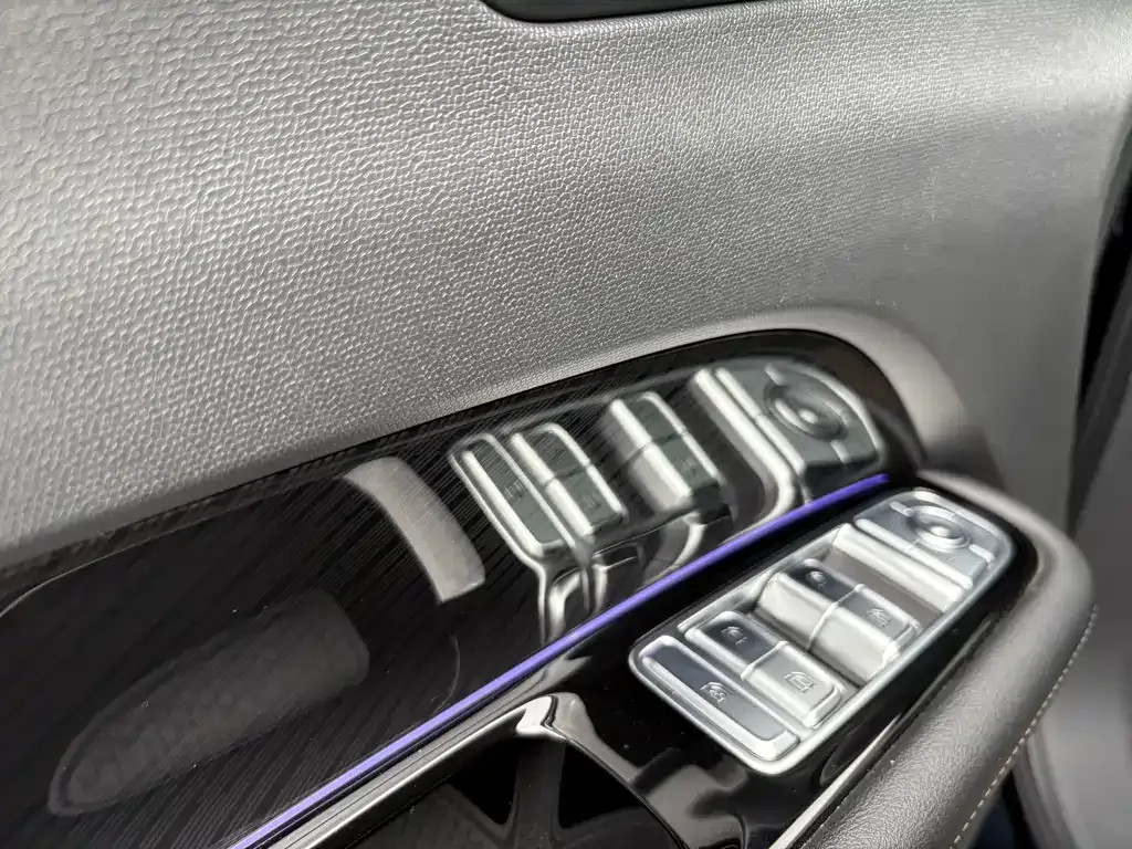 Hongqi HS3 PHEV 2024 из CN, фото 5