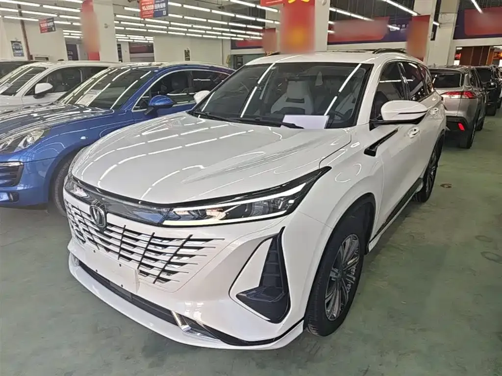 Changan CS75PLUS — фото 1