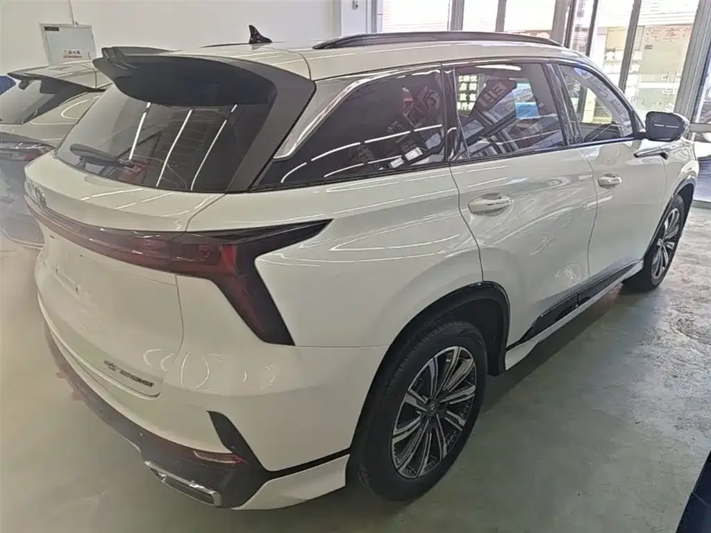 Changan CS75PLUS — фото 8