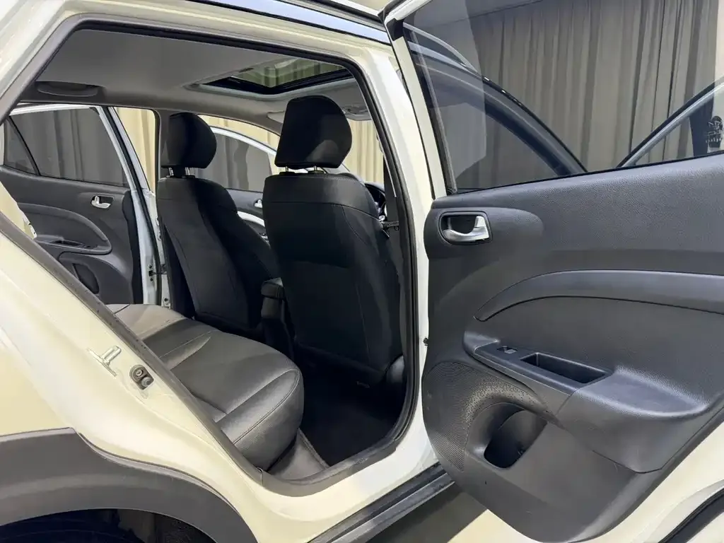Kia KX1 2022 из CN, фото 9