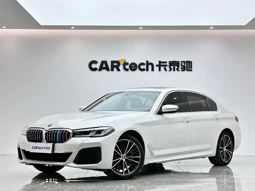 BMW 5 Series — фото 1