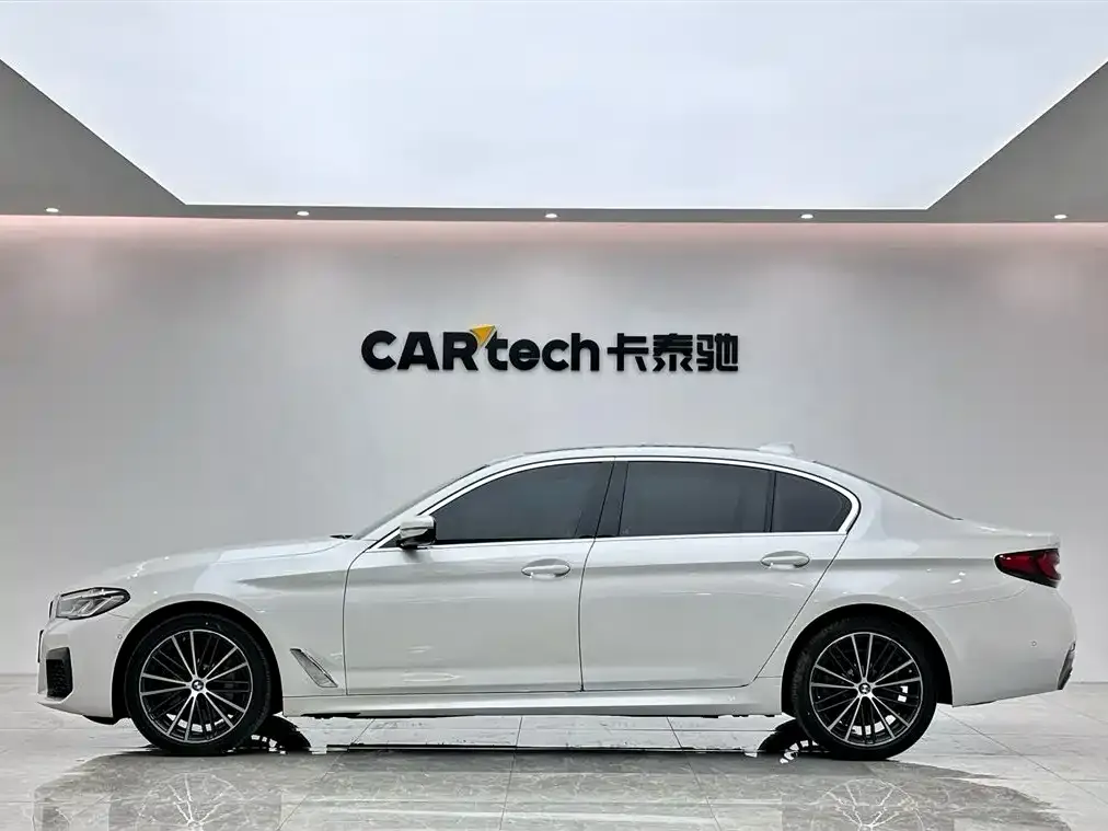 BMW 5 Series — фото 3