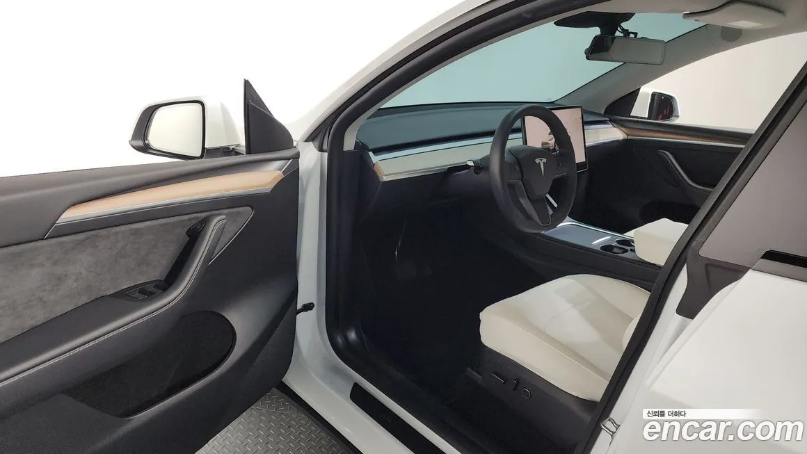 Tesla Model Y — фото 4
