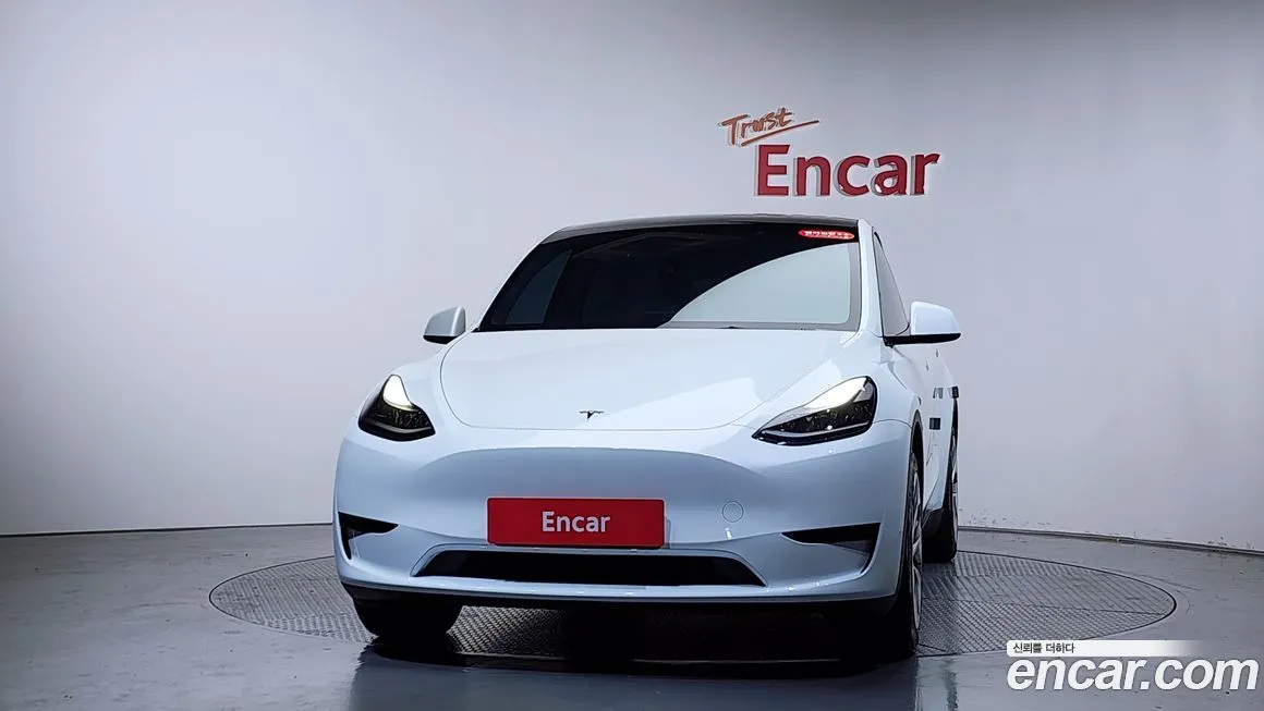 Tesla Model Y — фото 3