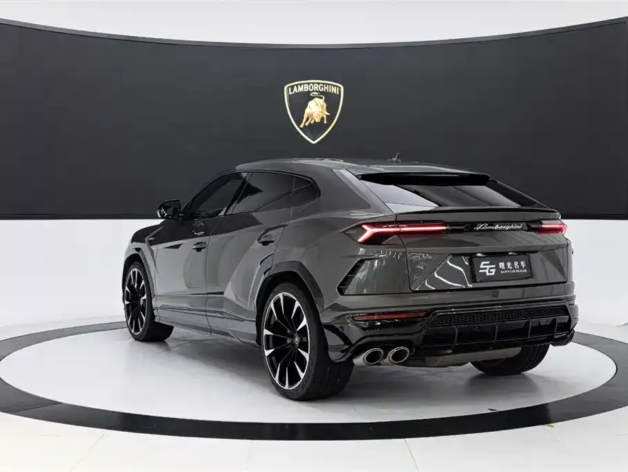 Lamborghini Urus — фото 3