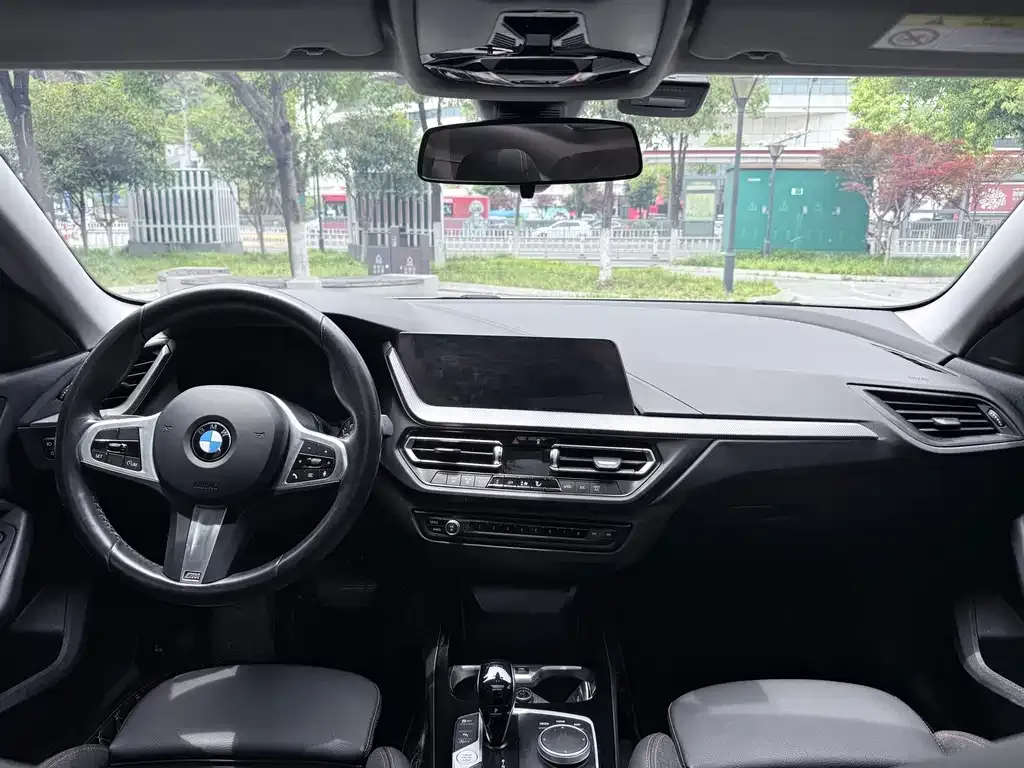 BMW 2 Series (Import) 2024 из CN, фото 2