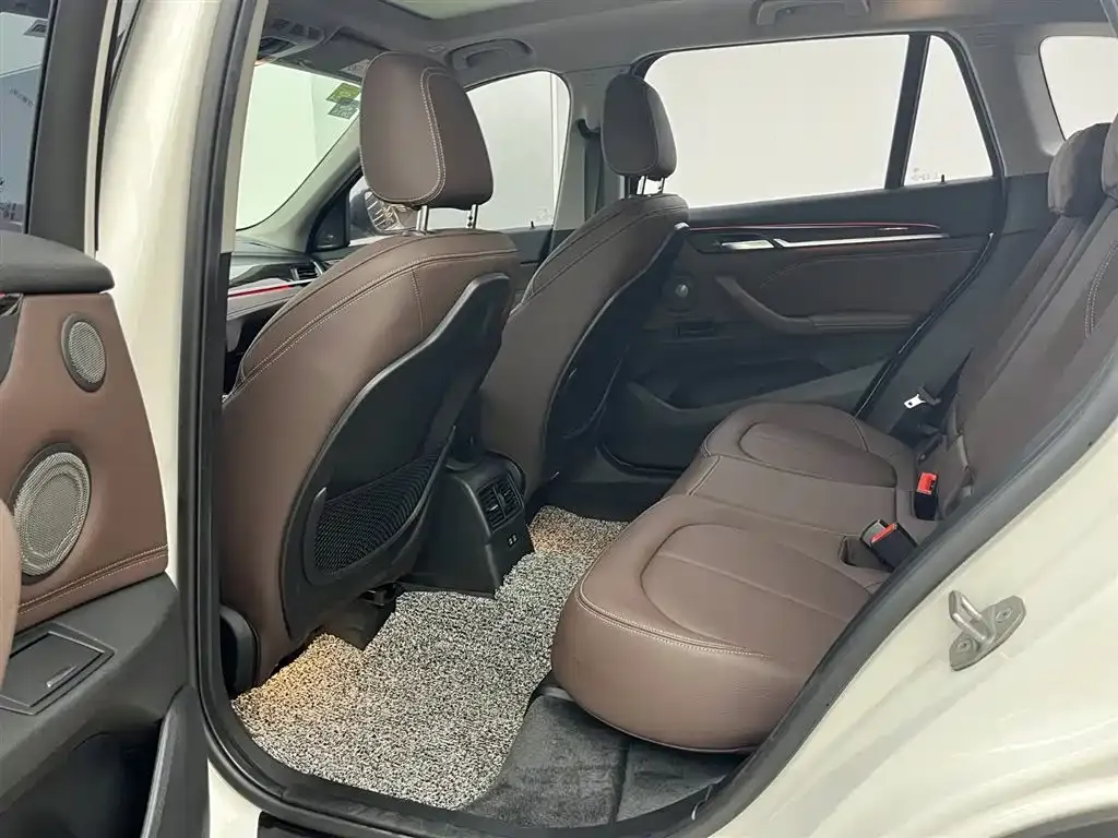 BMW X1 2023 из CN, фото 9