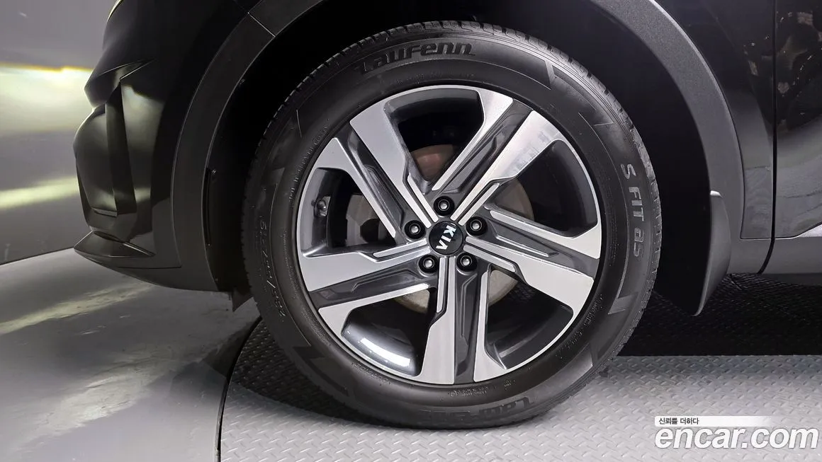 Kia Sorento — фото 10