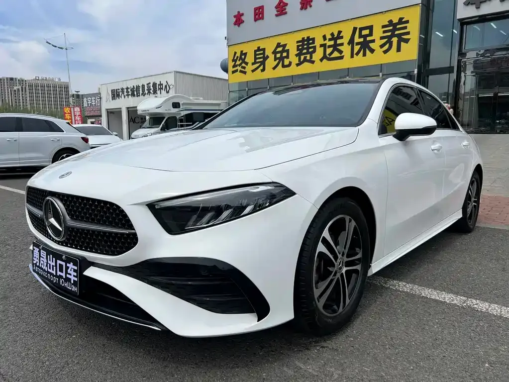 Mercedes-Benz A-Class — фото 1