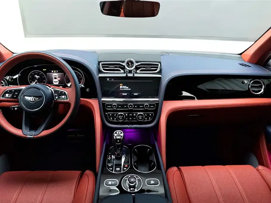 Bentley Bentayga — фото 6