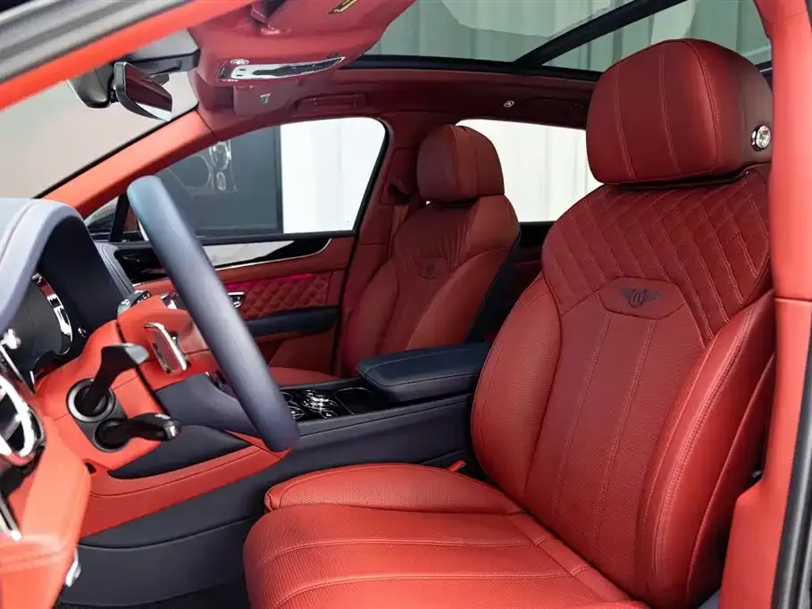Bentley Bentayga — фото 10
