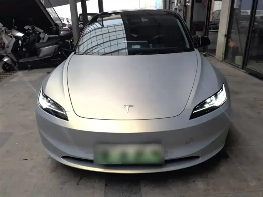 Tesla Model 3 — фото 3