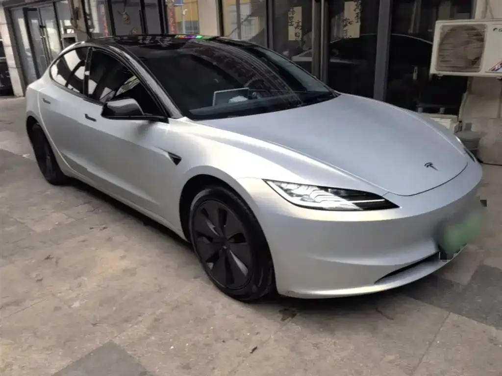 Tesla Model 3 — фото 5