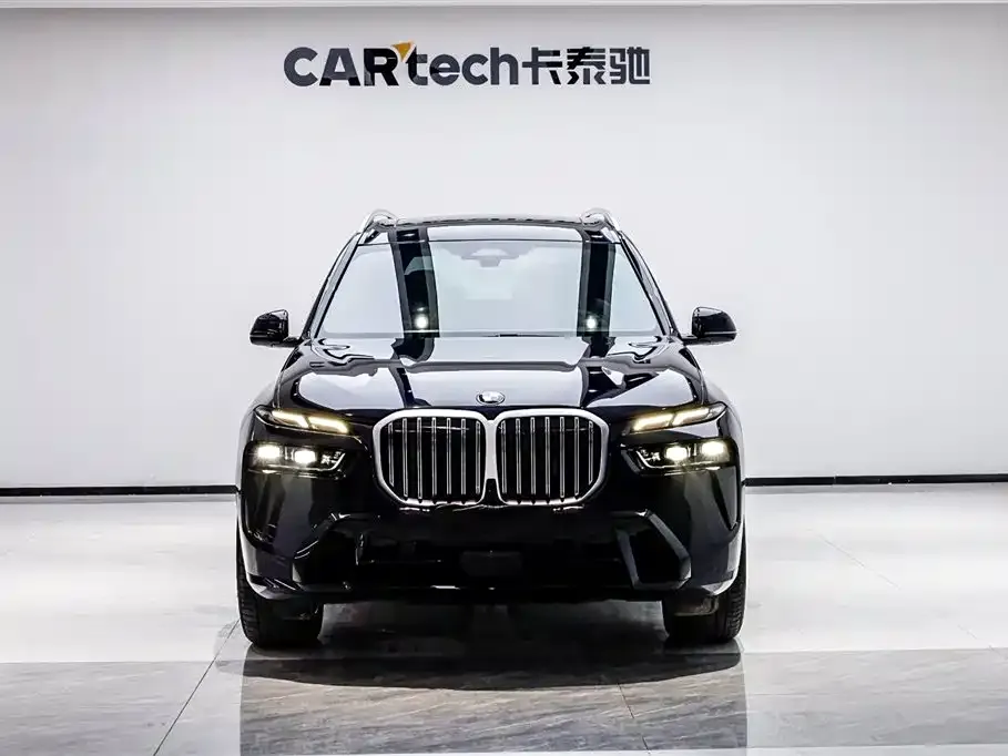 BMW X7 — фото 2