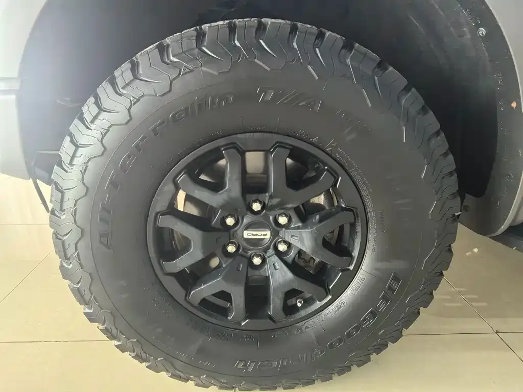 Ford F-150 Raptor 2023 из CN, фото 2