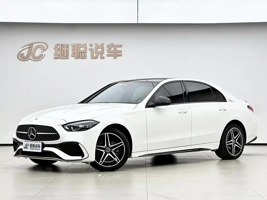 Mercedes-Benz C-Class — фото 1