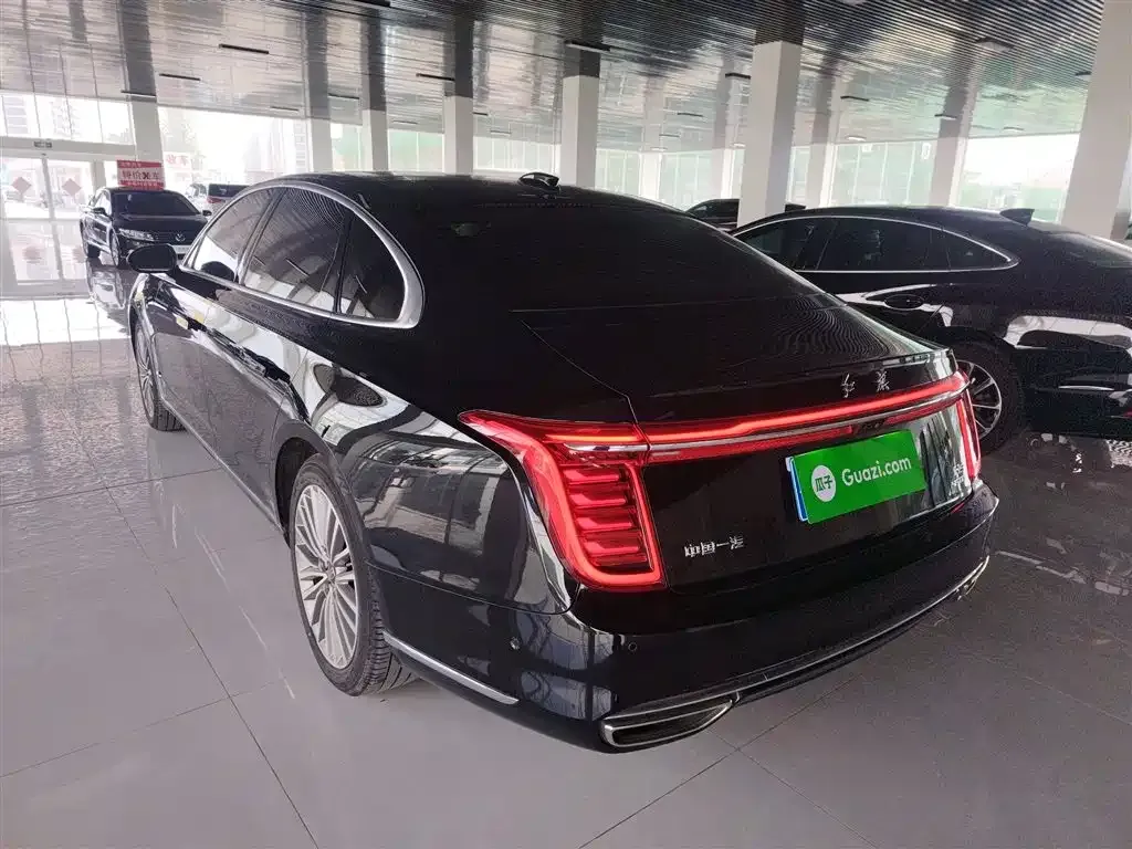 Hongqi H9 — фото 10