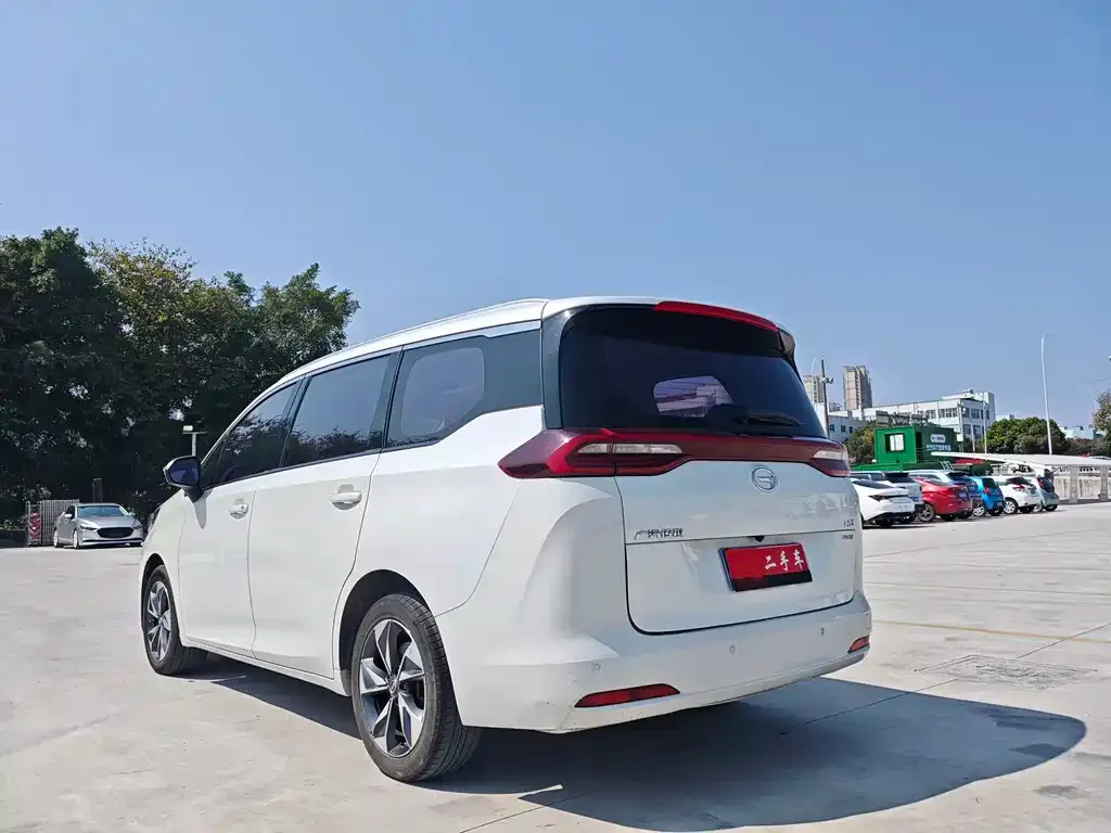GAC Motor Trumpchi M6 — фото 10
