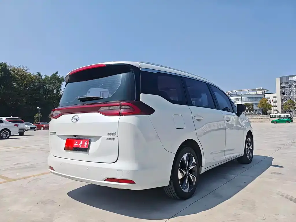 GAC Motor Trumpchi M6 — фото 9
