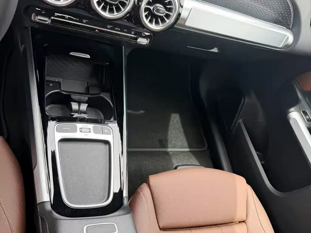 Mercedes-Benz EQB 2026 из CN, фото 3