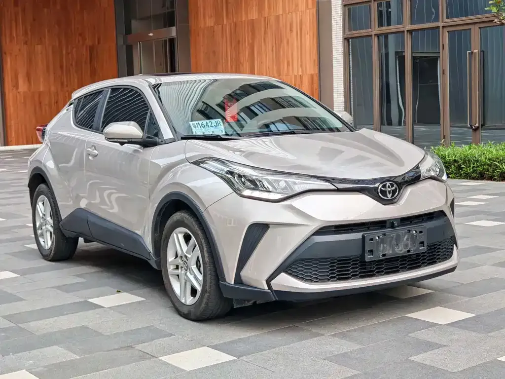 Toyota C-HR 2023 из CN, фото 2
