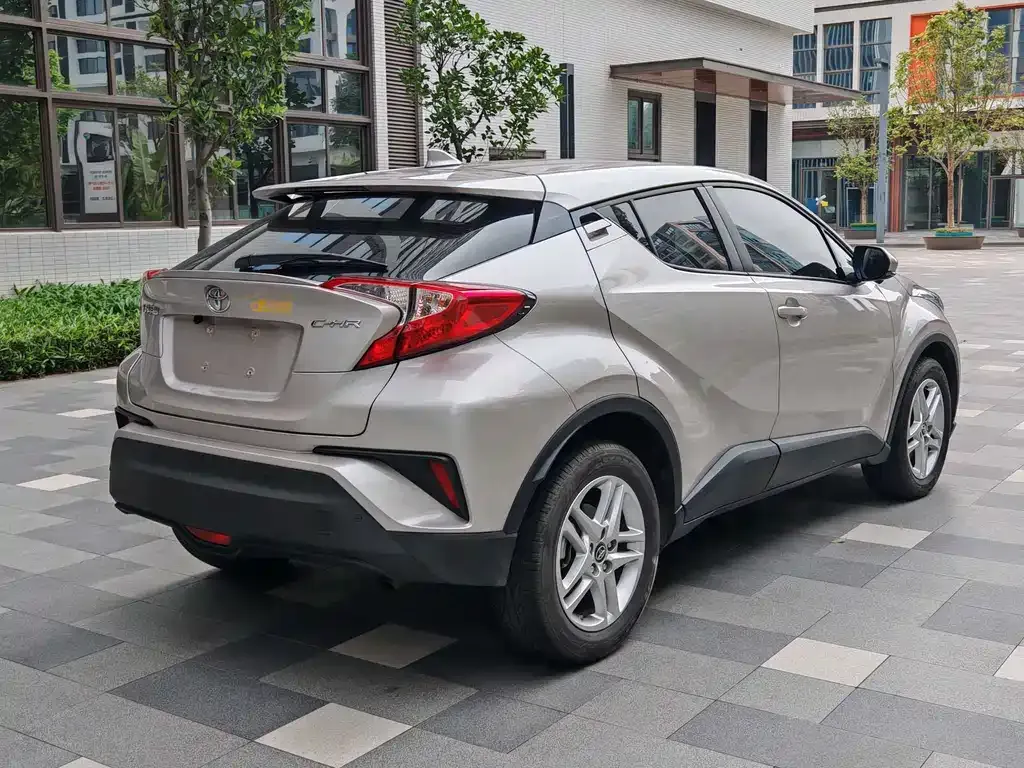 Toyota C-HR 2023 из CN, фото 8