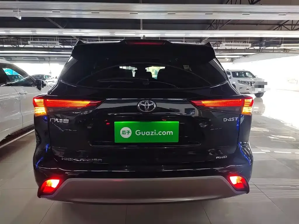 Toyota Highlander — фото 4