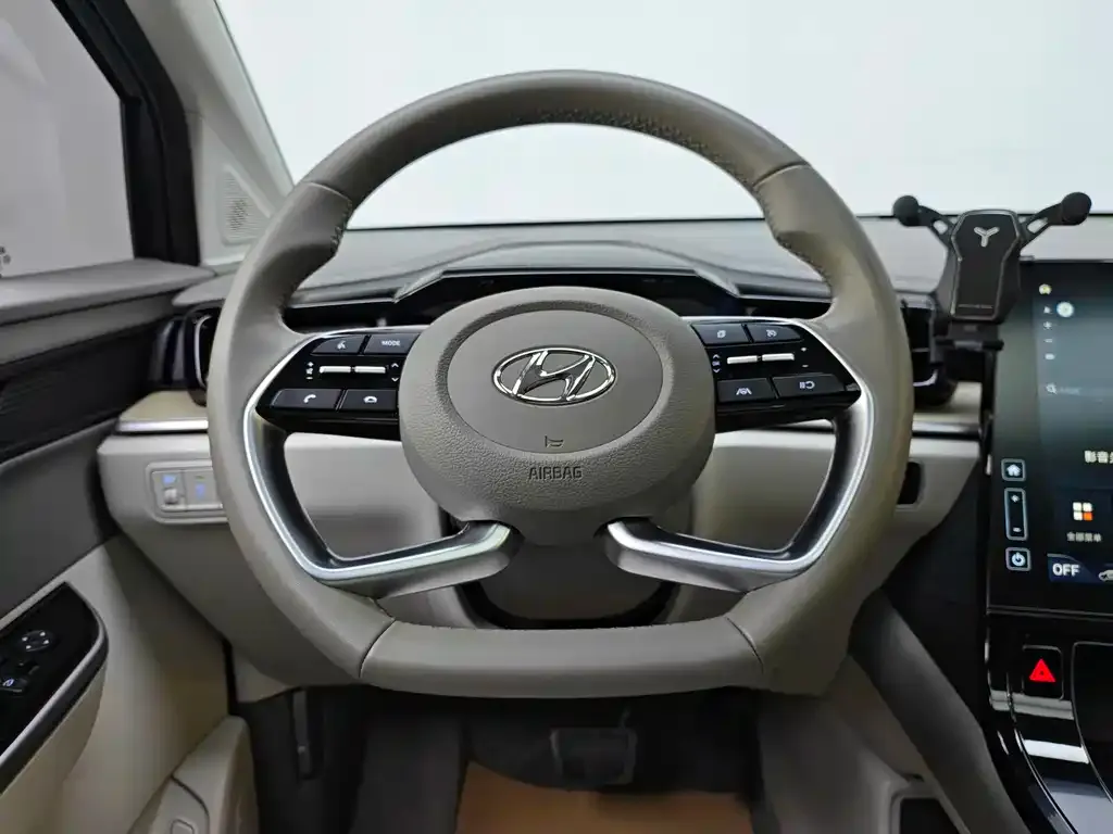 Hyundai Custo — фото 4