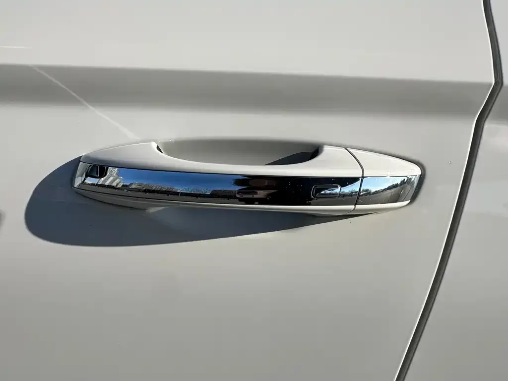Volkswagen Tharu — фото 2