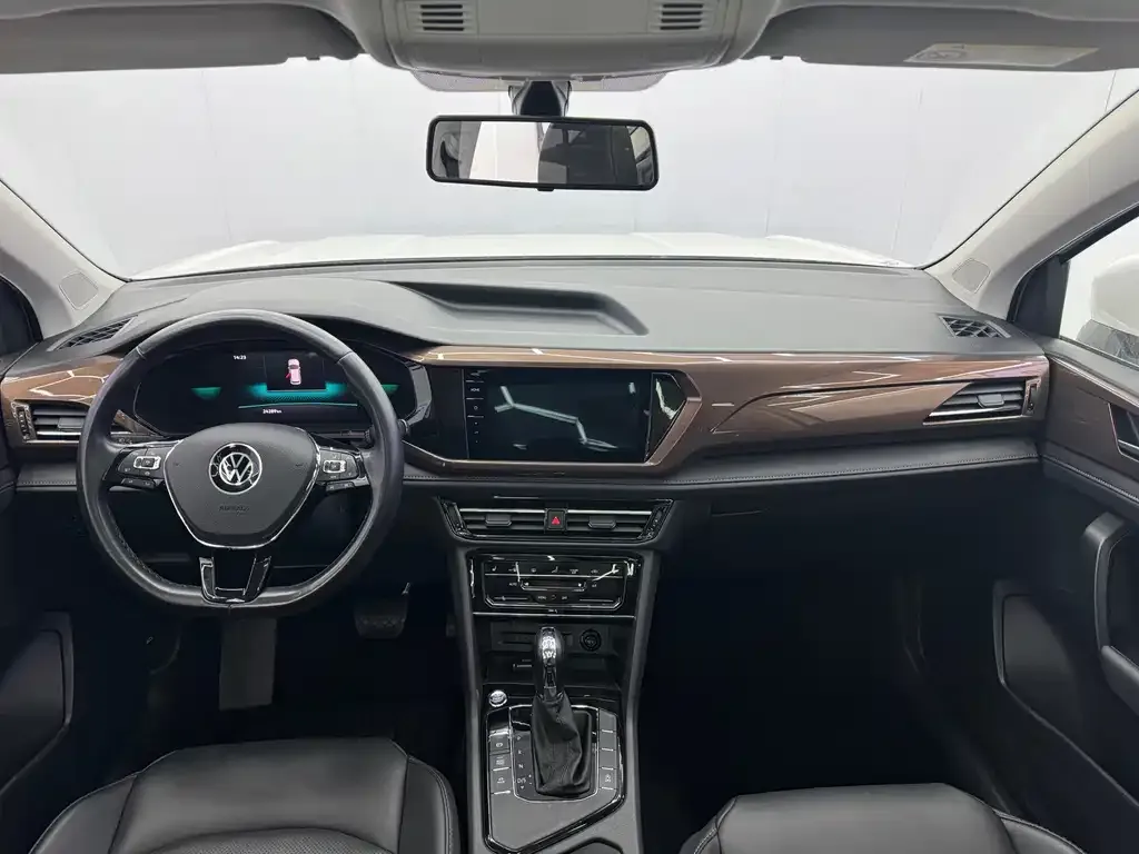 Volkswagen Tharu — фото 7
