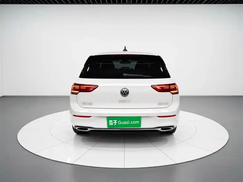 Volkswagen Golf — фото 5