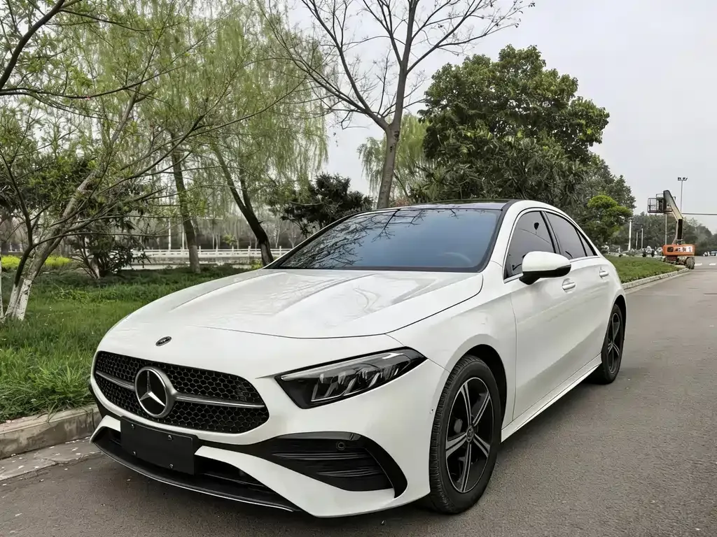 Mercedes-Benz A-Class — фото 1