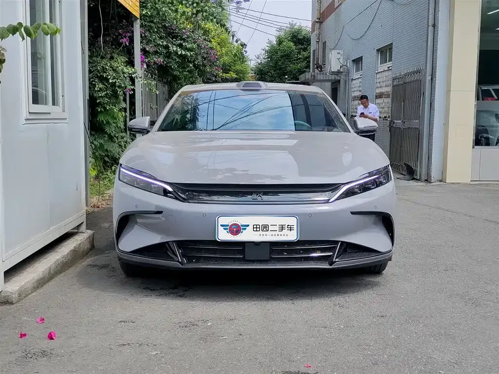 BYD Han 2025 из CN, фото 4